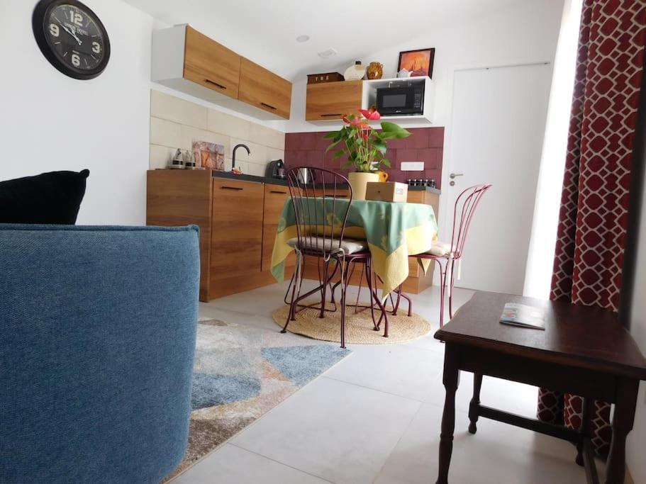 מרסיי Maisonnette De Jardin מראה חיצוני תמונה