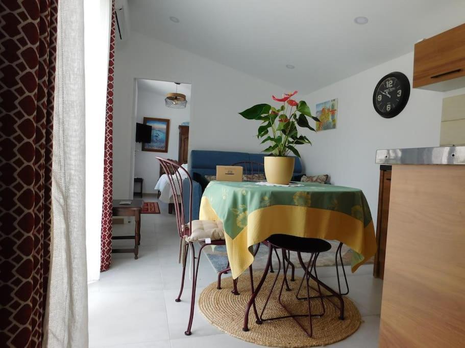 מרסיי Maisonnette De Jardin מראה חיצוני תמונה